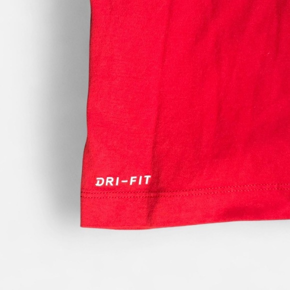 Nike medium size Chicago bulls T shirt - Picture 3 of 6